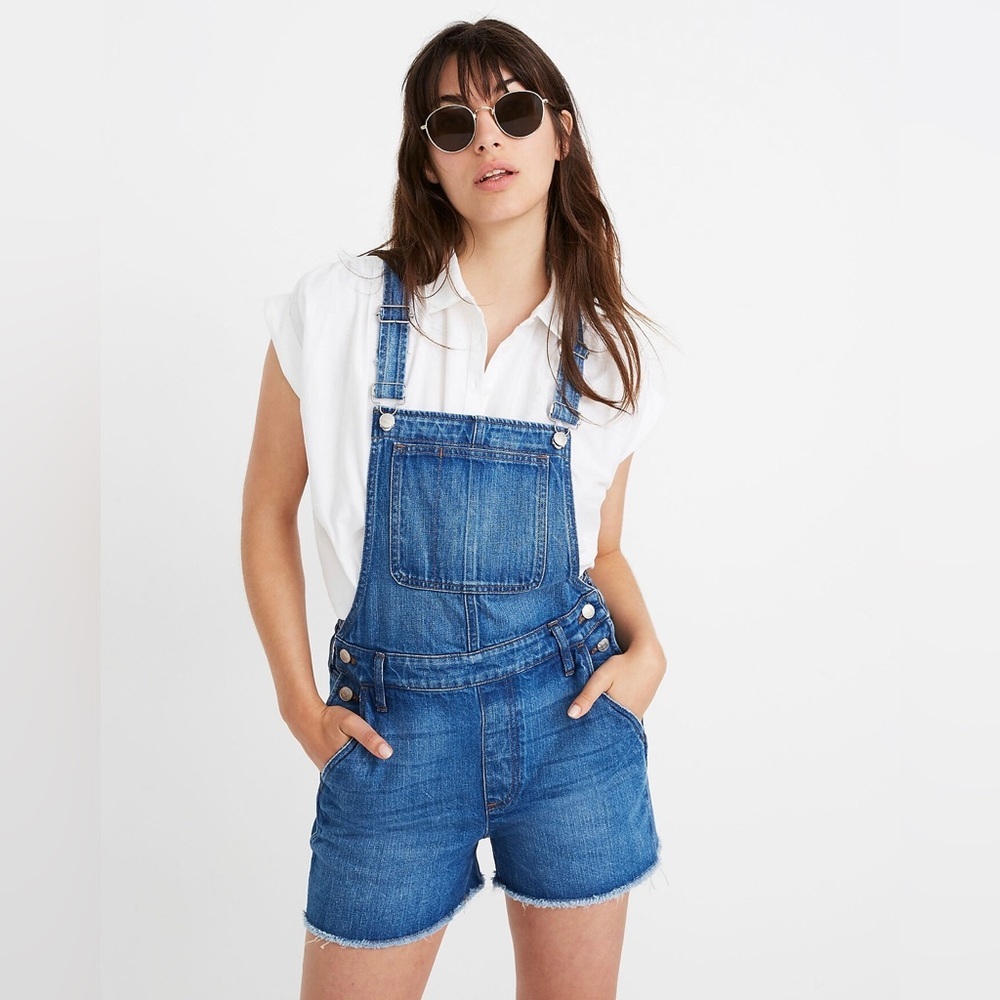 Madewell Adirondack Short Overalls in Denville Wash